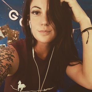 Meet your Posher, Maria